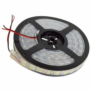 【5M】防水 LEDテープライト 600SMD 12V ボート 船舶 トラック 車 室内灯 電球 ホワイト 6000k アンダー