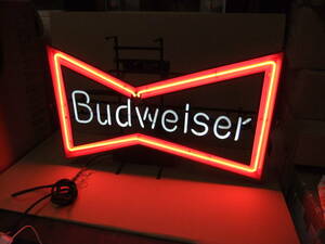 バドワイザー　Budweiser　ネオンサイン　電飾　照明　ビンテージ　サイン インテリア　ディスプレイ　アメリカンダイナー　ＢＡＲ　ビール