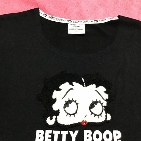 Betty Tシャツ