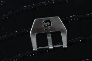 高級品　ステンレス製　デザインバックル　オリジナル尾錠バックル　取付幅20mm 