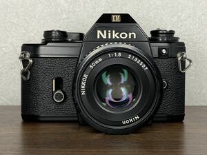 Y260 ニコン Nikon EM ブラック + Ai NIKKOR 50mm F1.8 単焦点レンズ フィルムカメラ 一眼レフ MF一眼レフ 