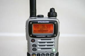 YAESU　VX-7　50/144/430　5W　防水仕様　50MHzAM　ワイドバンド受信機能　美品　ハンディ無線機