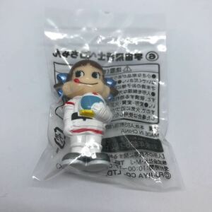 不二家　復刻版ミニミニペコちゃん⑥ 宇宙飛行士ペコちゃん　ミニフィギュア マスコット