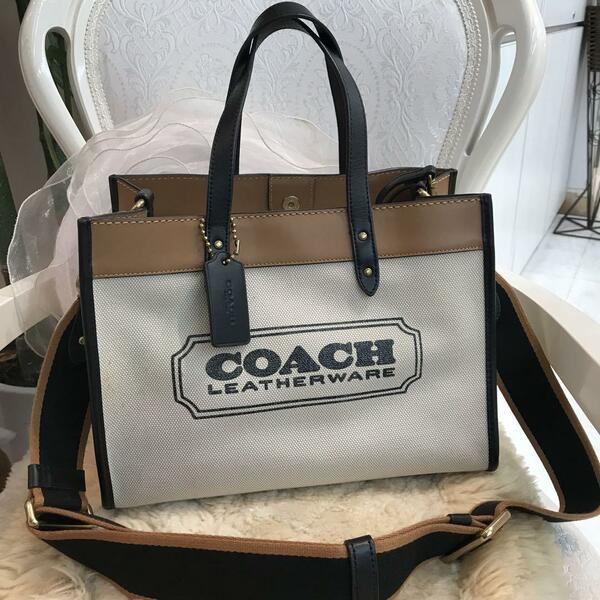 ☆美品☆COACH　ロゴ　フィールドトート30　2wayバッグ　ショルダーバッグ