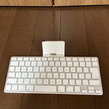 管A240203 e ★☆ Apple A1359　iPad Keyboard Dock A1359 動作未確認 ☆★_画像1