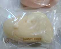 ◆スヌーピー SNOOPY ◆クリーミー モイスチャー ソープ 化粧石鹸【８ケ：１セット】クリーミィーな泡立ち．うるおいたっぷり 日本製 _画像5