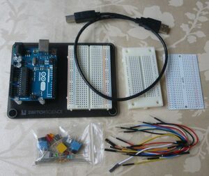 Arduino Uno とブレッドボード等