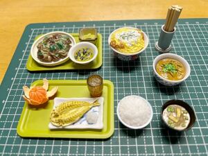 リーメント 夕やけ食堂 みかんサービスは常連の特権　レバニラ定食 今日はカツ丼　寄せ集め 難あり　ドールハウス ミニチュア 送料無料