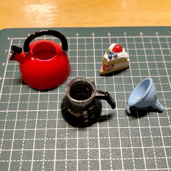 リーメント お母さんの台所 10.ほっと一息 ケーキ コーヒー じょうご 難あり パーツ ばら売り ドールハウス ミニチュア 送料無料