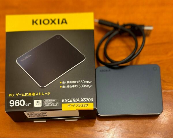 キオクシア KIOXIA SSD 外付け 960GB USB3.2 Gen2 最大読出速度 550MB/秒 【PS4/PS5 】