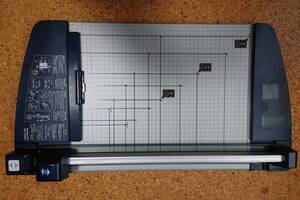 【中古品】コクヨ　ＤＮ－ＴＲ４０１ 　ペーパーカッター　付替刃１個／刃受５本