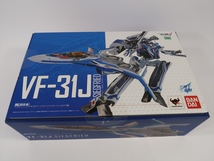 現状品 DX超合金 VF-31J ジークフリード(ハヤテ・インメルマン機) マクロスΔ デルタ バンダイ BANDAI MACROSS SIEGFRIED 送料無料ｆ11_画像1