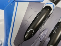 現状品 DX超合金 VF-31J ジークフリード(ハヤテ・インメルマン機) マクロスΔ デルタ バンダイ BANDAI MACROSS SIEGFRIED 送料無料ｆ11_画像3