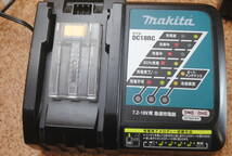 は812.makita　充電式クリーナー CL182FD DC18RC 充電器 バッテリー付き 紙パック式 ワンタッチスイッチ スティック型_画像7