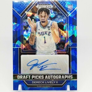 【75シリオート】23-24 Dereck Lively II Panini Prizm Draft Picks Blue Cracked Ice Auto デレックライブリー 二世 マーベリックスの画像1