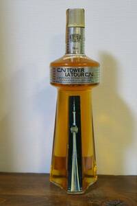 カナディアンウイスキー 特級表示「CNタワー ラ・トゥール」710ml 40度 50年古酒以上 終売品！ カナダ
