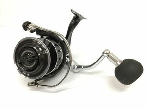 K11-859-0227-123【中古/送料無料】DAIWA(ダイワ) 16 CATALINA(キャタリナ) 5000 スピニングリール 保存袋付属