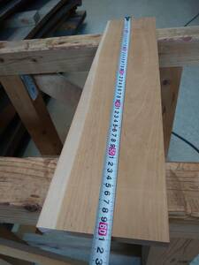 山桜　No.240217-H　無垢　乾燥材　板（長さ600㎜ｘ幅140㎜ｘ厚み18㎜）1枚　木材　DIY　棚板　小物作りに