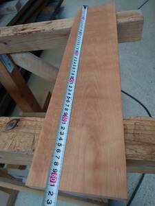 山桜　No.240217-J　無垢　乾燥材　板（長さ610㎜ｘ幅140㎜ｘ厚み19㎜）1枚　木材　DIY　棚板　小物作りに