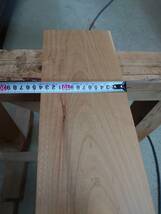 山桜　No.240217-K　無垢　乾燥材　板（長さ690㎜ｘ幅140㎜ｘ厚み17㎜）1枚　木材　DIY　棚板　小物作りに_画像3