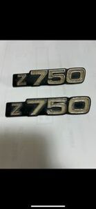 Z750 Z750Four　A4　A5　D1　カワサキ純正サイドカバーエンブレム　2枚セット　中古品　当時物　KAWASAKI　Z750　Z900Z1000　KZ1000