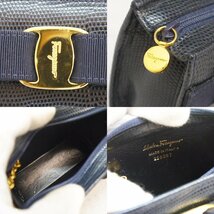 USED品・保管品 Salvatore Ferragamo サルヴァトーレフェラガモ 223057 ヴァラリボン ポーチ レザー ネイビー系 マルチケース 現状品_画像9