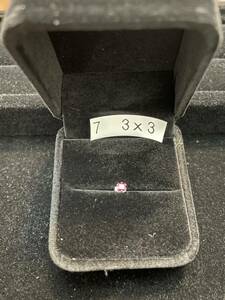 天然石 コランダム　ルビー　ピアス ⑦スクエアーカット　3mm×3mm ケース付き 7月誕生石　プレゼントに最適です