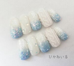 ブルーラメ雪結晶，ニットネイル ミディアム