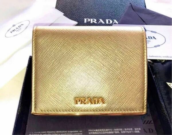 新品★PRADA プラダ★ゴールド★二折 コンパクト財布★ユニセックス：1MV204最新作