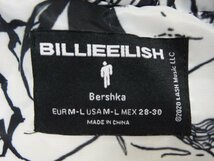 Bershka ビリー・アイリッシュ コラボ ダウン ベスト 第2弾 ホワイト ブラック 90年代アニメ グラフィック ストリート 2020年_画像3