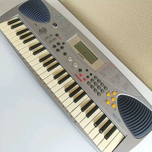 CASIO カシオ　電子キーボード　楽器　シルバー