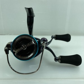 ττ DAIWA ダイワ リール スピニングリール 23 エメラルダス RX FC LT2500S-H-DH 3336492 目立った傷や汚れなしの画像2