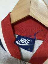 き1313 NIKE ナイキ ハーフジップ スウェットトレーナー M 紺タグ 80's ビンテージ グレー/レッド 裏起毛 ロゴ刺繍_画像3