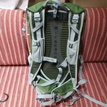 オスプレー オスプレイ OSPREY タロン Talon 22 マウンテン リュックサック エアースクープ メッシュ トレラン アウトドア 軽量 中古品_画像2