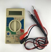 【77】1円～ OHM デジタルマルチテスター M-830C オーム電機 電気計測 測定 検電 AC DC 抵抗 電圧 電流 通電のみ確認 ジャンク品_画像1