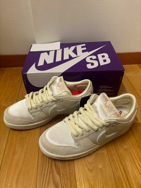 NIKE SB DUNK LOW "COCONUT MILK" ナイキ