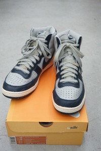 希少 正規 NIKEナイキ TERMINATOR HIGH (VNTG) ターミネーター BE TRUE YOUR SCHOOL スニーカー ビンテージ 318677-041 灰US10.5本物104O▲