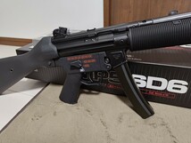 【超美品】 東京マルイ MP5SD6 次世代電動ガン エアソフトガン リポバッテリー VFC固定ストック他 おまけ多数付き_画像7