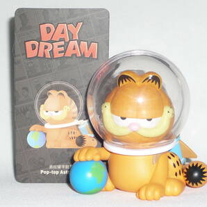 POPMART GARFIELD DAY DREAM シリーズ 1種 Pop-top Astronaut 中古品 ポップマート ガーフィールド 宇宙飛行士 フィギュア マスコットの画像1