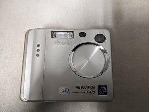 H1825 FUJIFILM FINEPIX F400 コンパクトデジタルカメラ 小型デジカメ/富士フイルム 簡易動作確認OK 動作品 現状品 送料無料