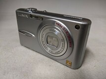 H1867 Panasonic LUMIX DMC-FX30 コンパクトデジタルカメラ 小型デジカメ/パナソニック/ルミックス 簡易動作確認OK 動作品 現状品 送料無料_画像2