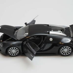 MINICHAMPS BUGATTI VEYRON 2009 1:18 【中古】ミニチャンプス ブガッティ ヴェイロン 2009 1/18の画像3