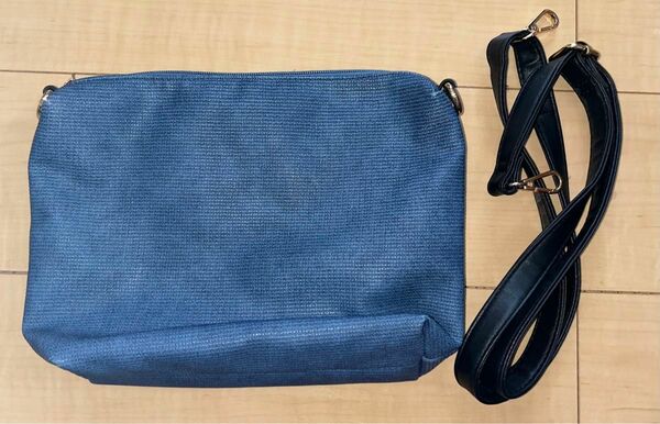 レディース　ショルダー　ミニバッグ　バック　バッグ　かばん　鞄　青　ブルー　コンパクト　肩掛け　斜め掛け　シンプル