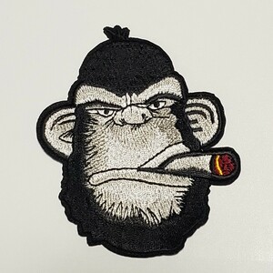 W-6【 アイロンワッペン 】 刺繍ワッペン アップリケ リメイク ゴリラ gorilla チンパンジー タバコ 煙草 アイロンワッペン アップリケ