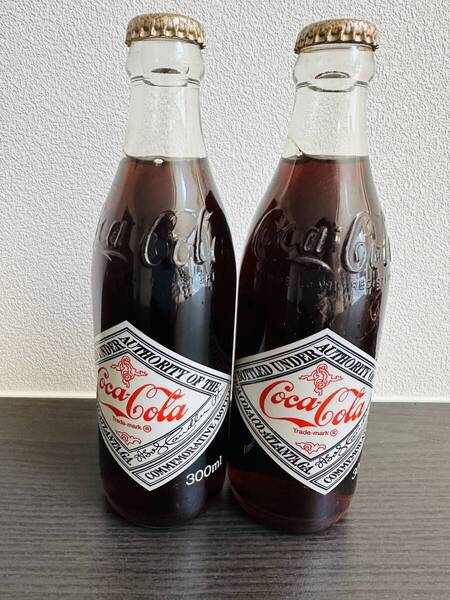 ☆★ 未開栓 CocaCola コカコーラ 100周年記念ボトル 2本セット 300ml 未開栓 ★☆