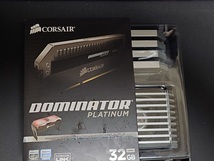 CORSAIR コルセア Dominator Platinum DDR4 3333Mhz(PC4-2660)対応 32GB (8GBx4枚組)メモリ＋Dominator Airflow Platinum LED Fanセット_画像2