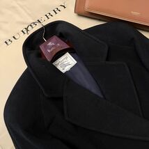 Q12【ブラックウールスタイル】参考価格15万●超美品BURBERRY●気品高い雰囲気纏うチェスターコート　バーバリーコート　レディース　_画像4