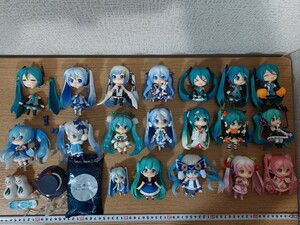 【大量】ジャンク　初音ミク 桜ミク 雪ミク　ねんどろいど フィギュア　まとめてセット　ケース付き