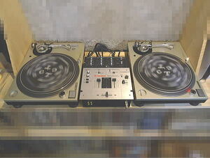 * used DJ machinery 3 point set Technics turntable SL1200-MK3D2 pcs . Stax PMC-05PRO3VCA mixer 1 pcs present condition goods operation has been confirmed scratch is dirty translation have place 