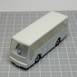 1268 トミカ No41(1988) いすゞ スーパーハイデッカーバス 真っ白